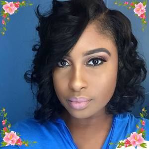 Meet your Posher, Latoya